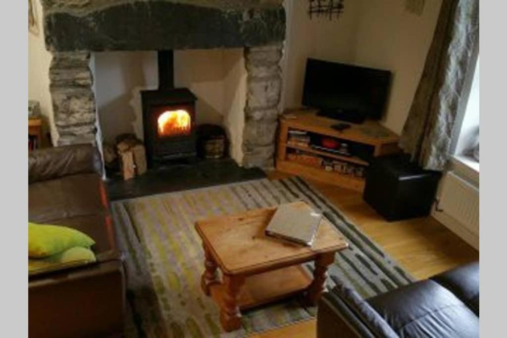 Moelwyn Cottage Blaenau Ffestiniog Exterior photo
